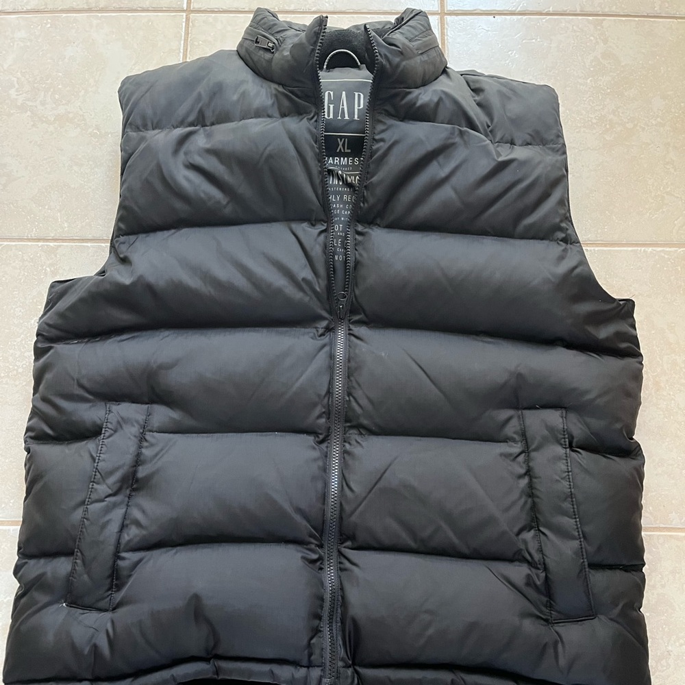 Gap XL Mens Vest